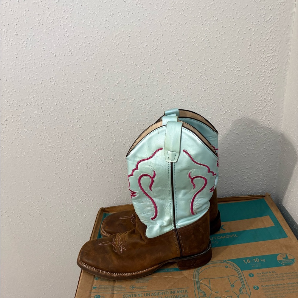 Old West Cream and Pink Embroidered Boots